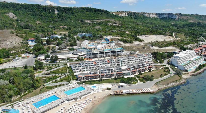 White Lagoon Holiday Village
