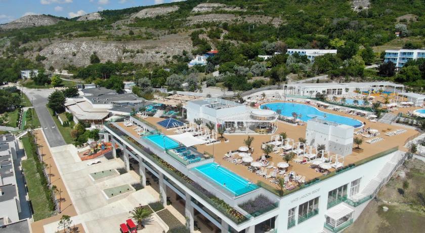 White Lagoon Holiday Village