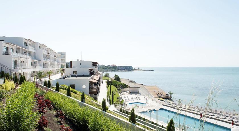 White Lagoon Holiday Village