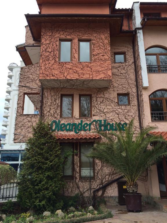Oleander House Tennis Club