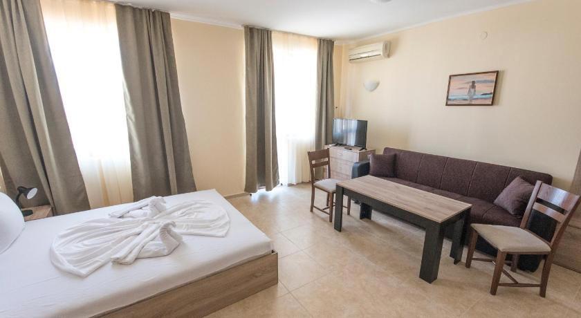 Apollon Apartments