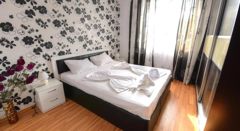 Apollon Apartments