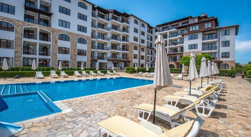 Apollon Apartments