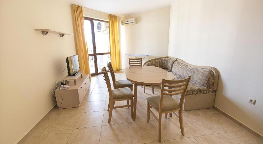 Apollon Apartments
