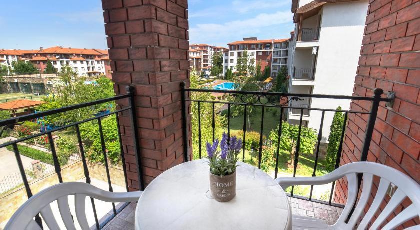 Apollon Apartments