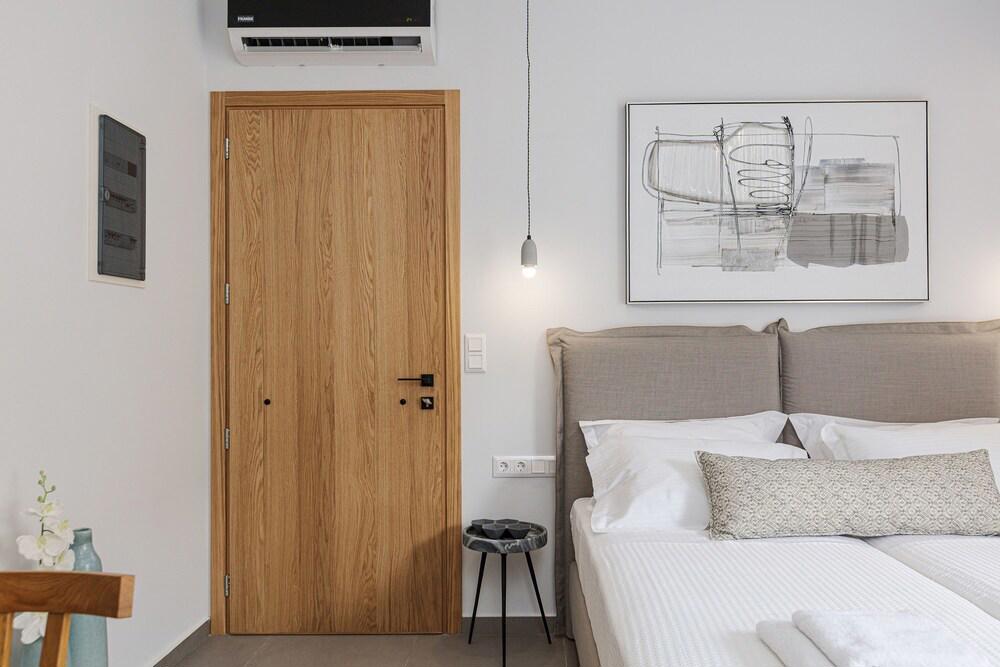 North Coast Seaside Suites