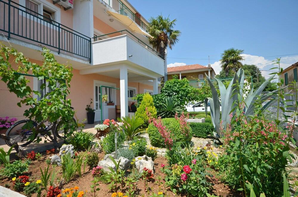Apartments Zinka