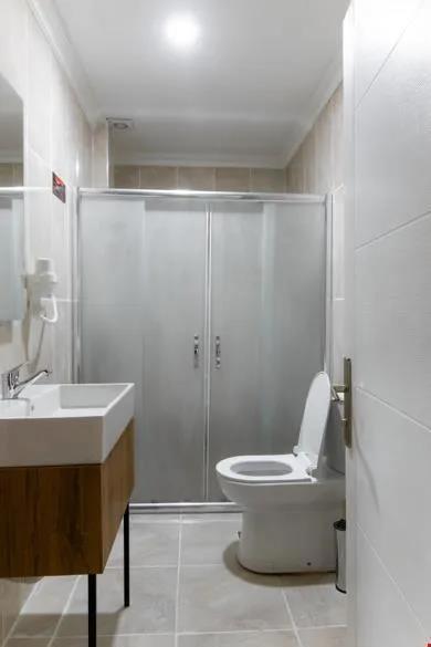 La Pera Suites