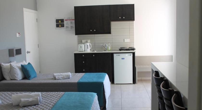 AMaos Hotel Apartments