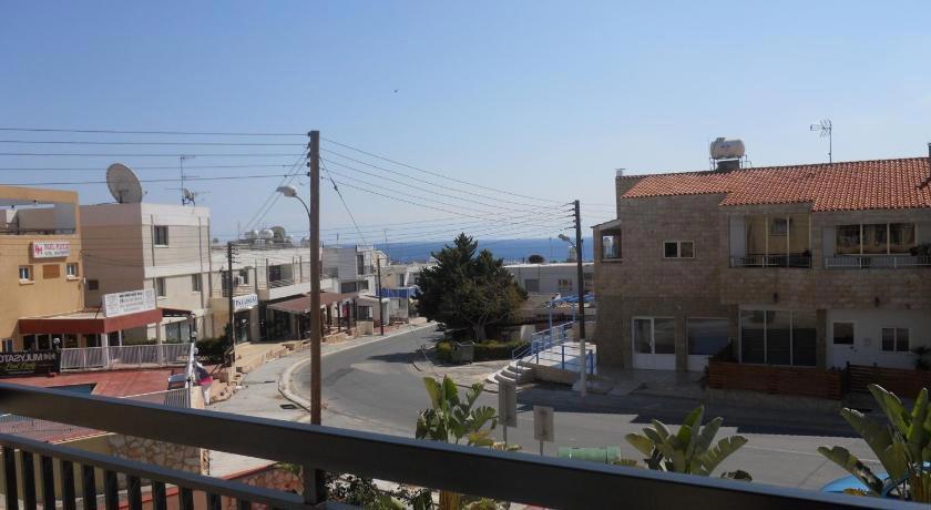 AMaos Hotel Apartments