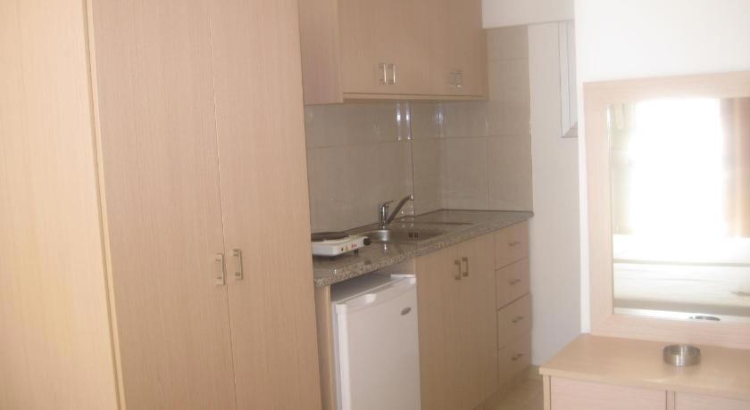AMaos Hotel Apartments