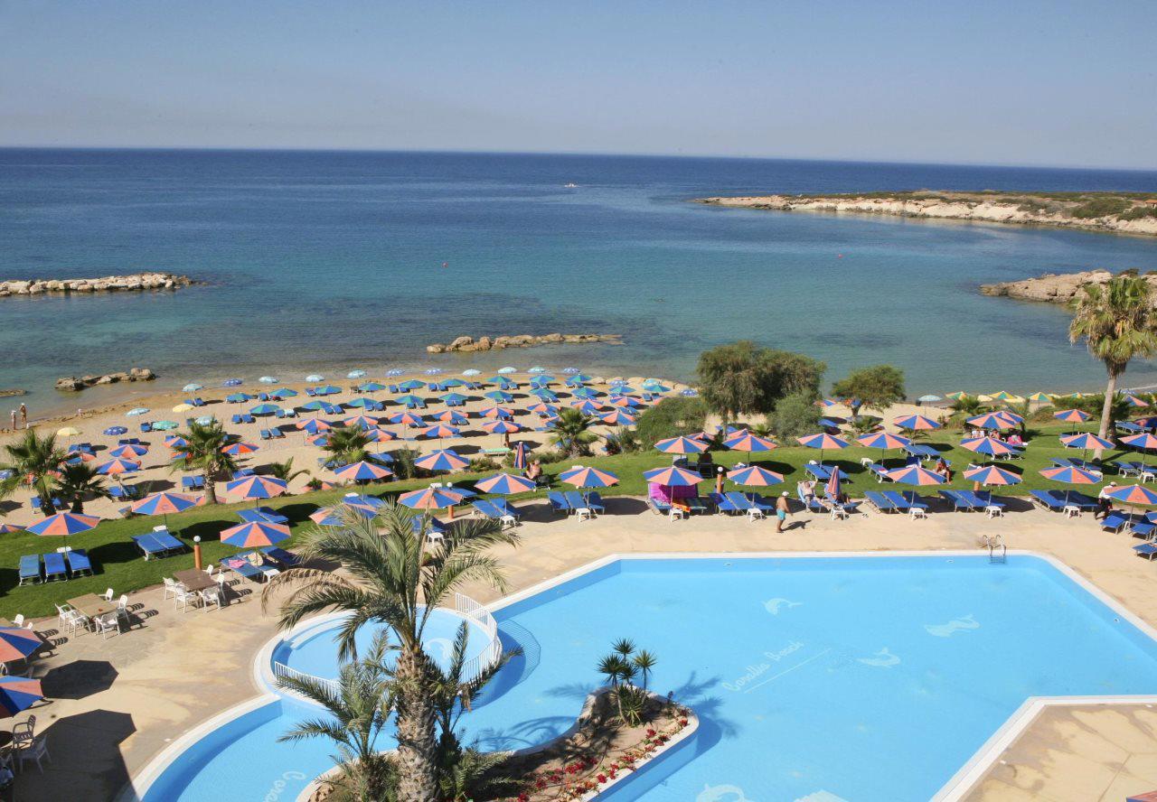 Corallia Beach Hotel Apartments