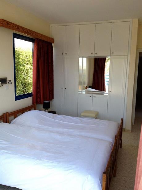 Vrachia Beach Resort