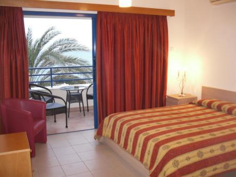 Vrachia Beach Resort