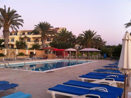 Vrachia Beach Resort