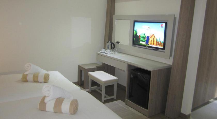 MelpoAntia Luxury Apartments & Suites