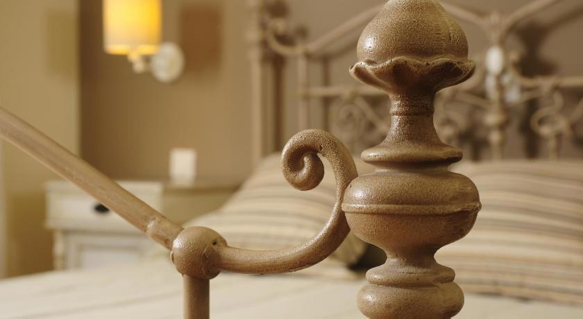 Mythos Suites Hotel
