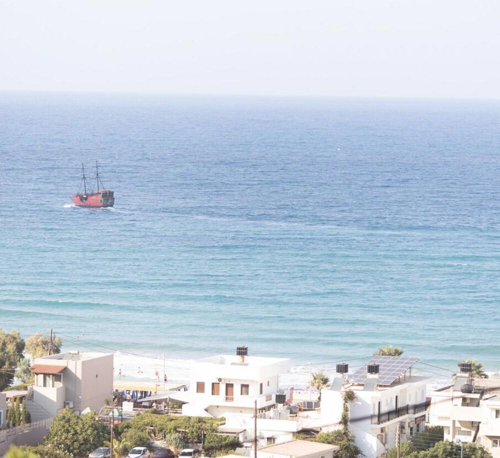Minois Boutique Hotel
