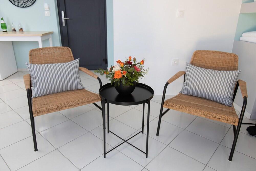 Minois Boutique Hotel