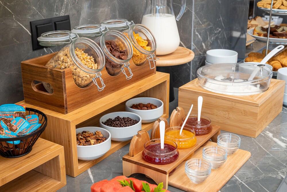 Minois Boutique Hotel