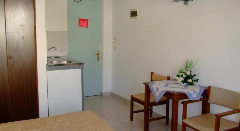 Antonios Hotel