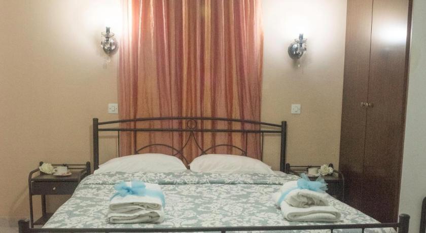 Antonios Hotel