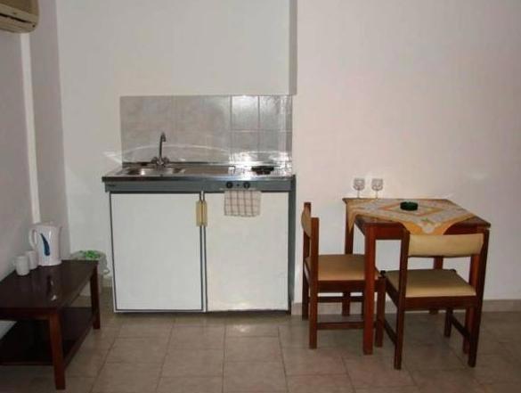 Antonios Hotel