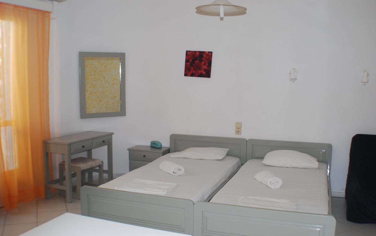 Renia Hotel