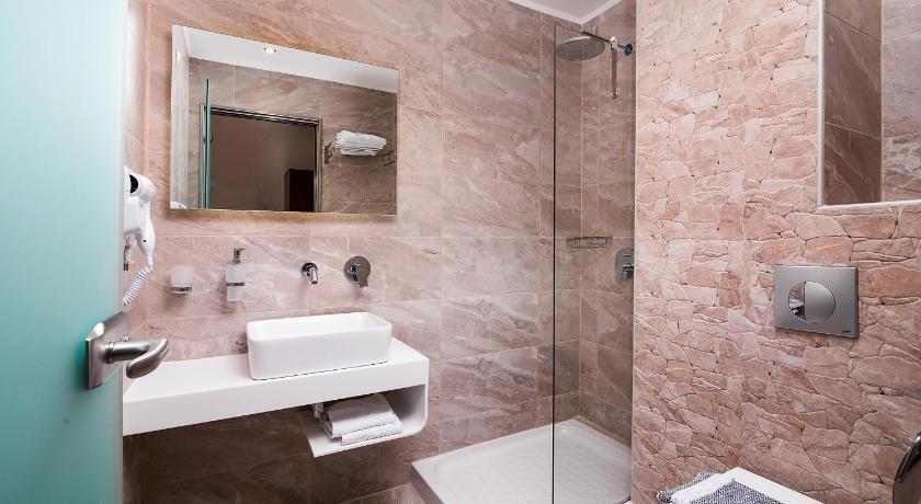 Diamond Hotel