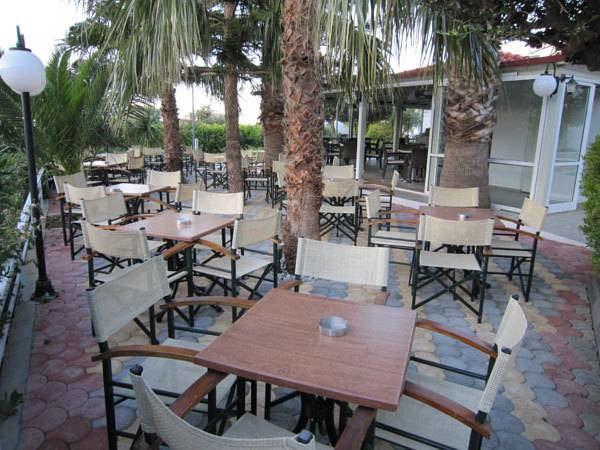 Nikolas Villas Apartments