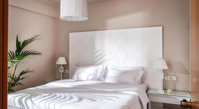 Notos Heights Hotel & Suites