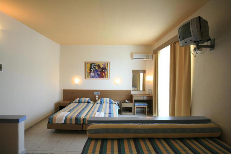 Irinna Hotel Apartments