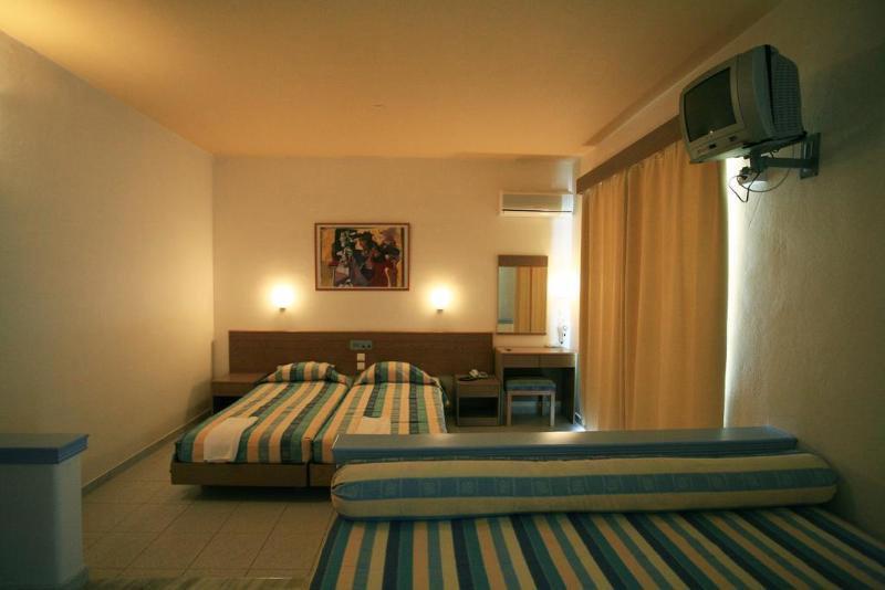 Irinna Hotel Apartments