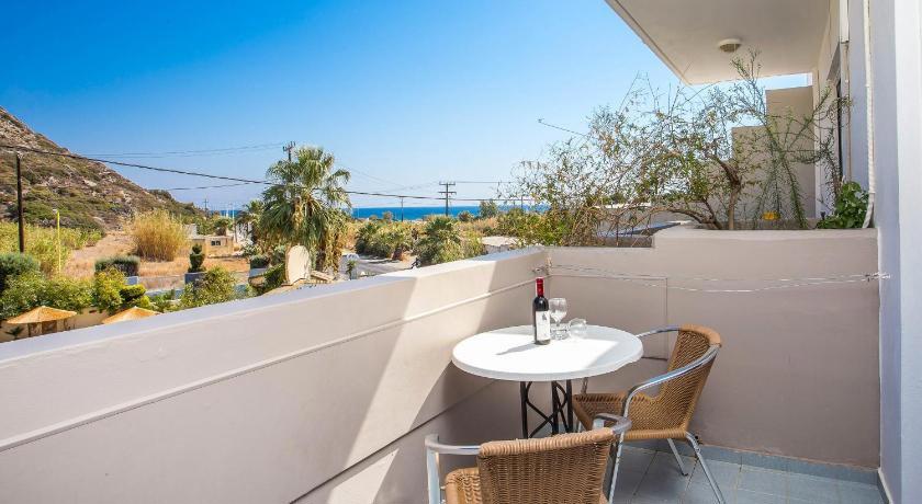 Irinna Hotel Apartments