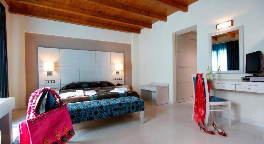 Theros Hotel