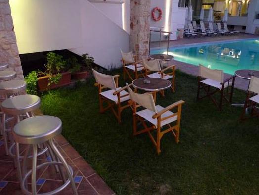Theros Hotel