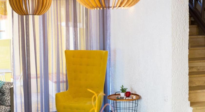 Natali Apartments
