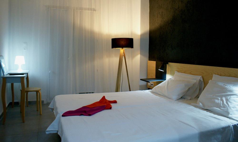 Azure Mare Hotel