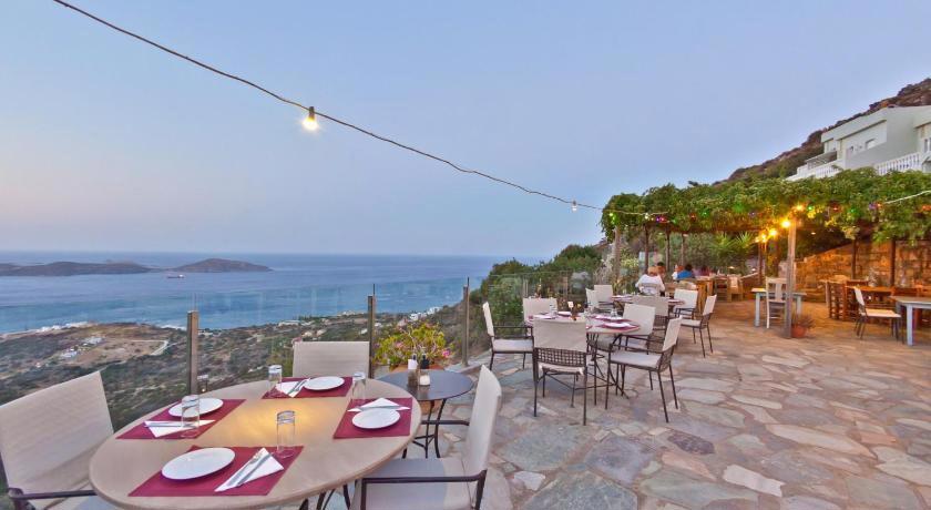 Adrakos Apartments