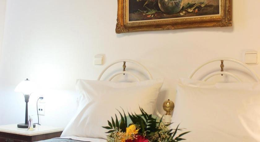 Bozzali Deluxe Hotel