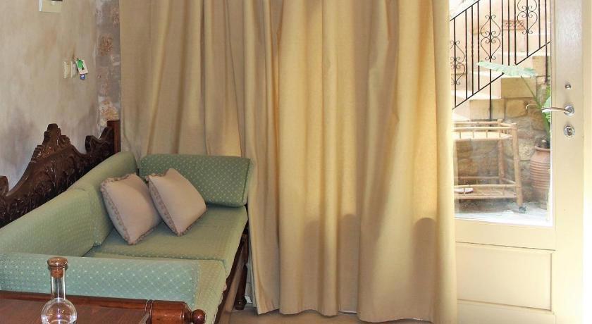 Bozzali Deluxe Hotel