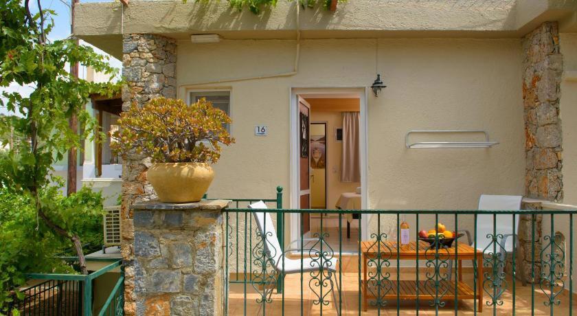Ammoudara Beach Hotel/Apartments