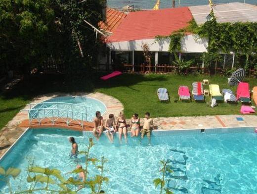 Anatoli Apartments