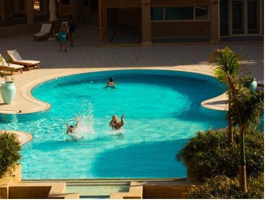 The Breakers Diving & Surfing Lodge