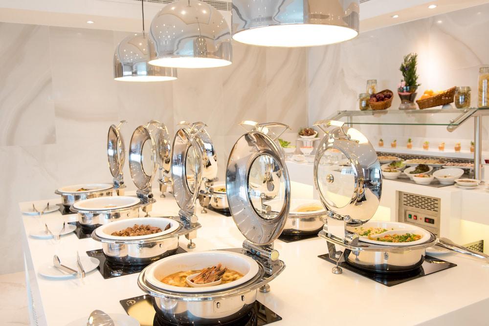 Hawthorn Suites By Wyndham Abu Dhabi City Center
