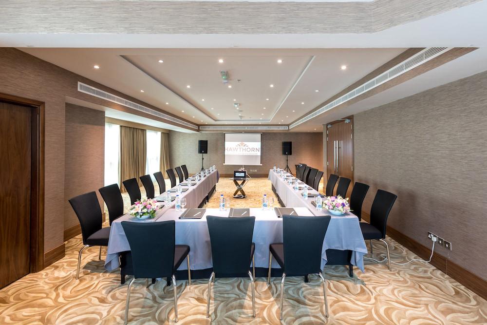Hawthorn Suites By Wyndham Abu Dhabi City Center