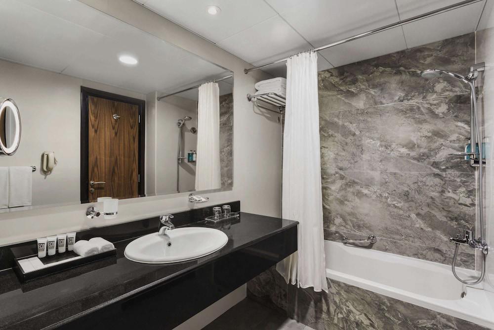 Hawthorn Suites By Wyndham Abu Dhabi City Center