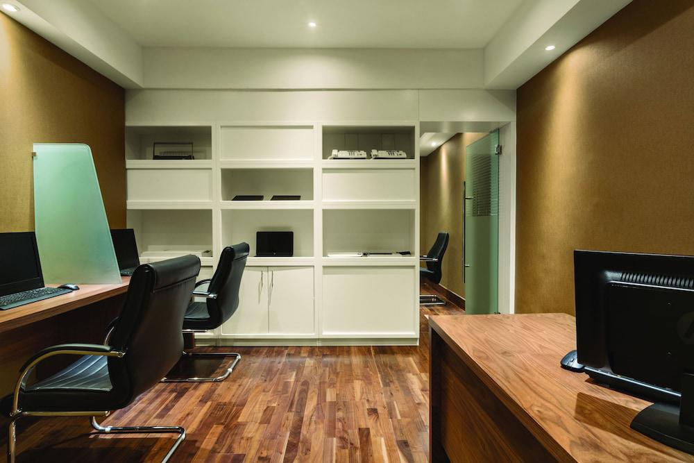Hawthorn Suites By Wyndham Abu Dhabi City Center