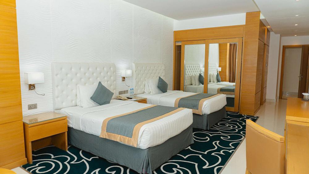 Oceanic Khorfakkan Resort & Spa