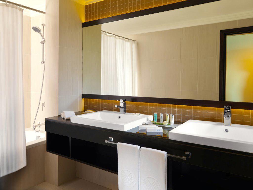 TOWERS ROTANA.